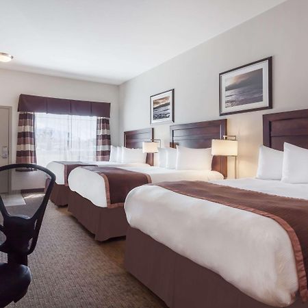 Hotel Ramada By Wyndham Creston Exterior foto