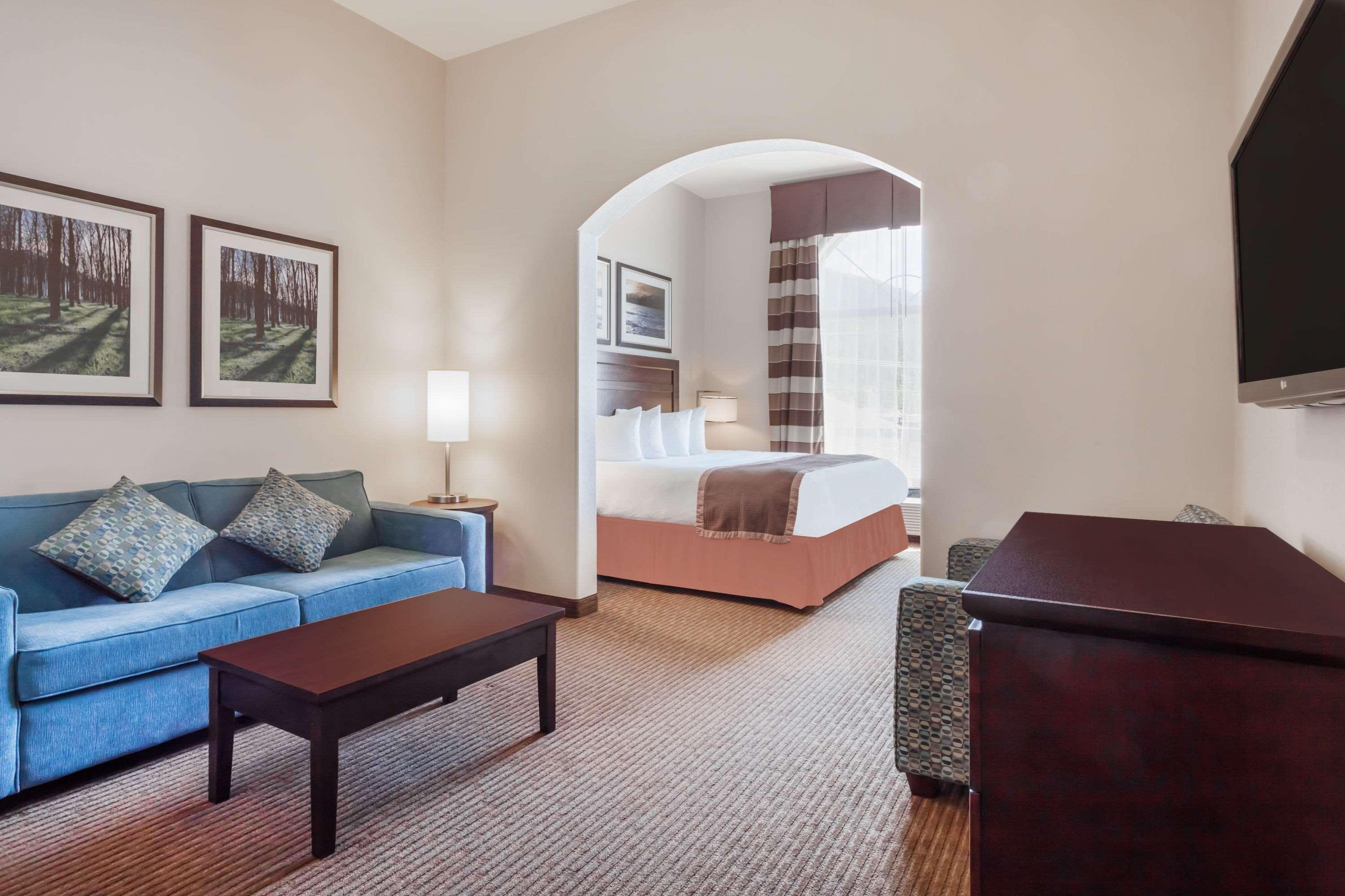 Hotel Ramada By Wyndham Creston Exterior foto