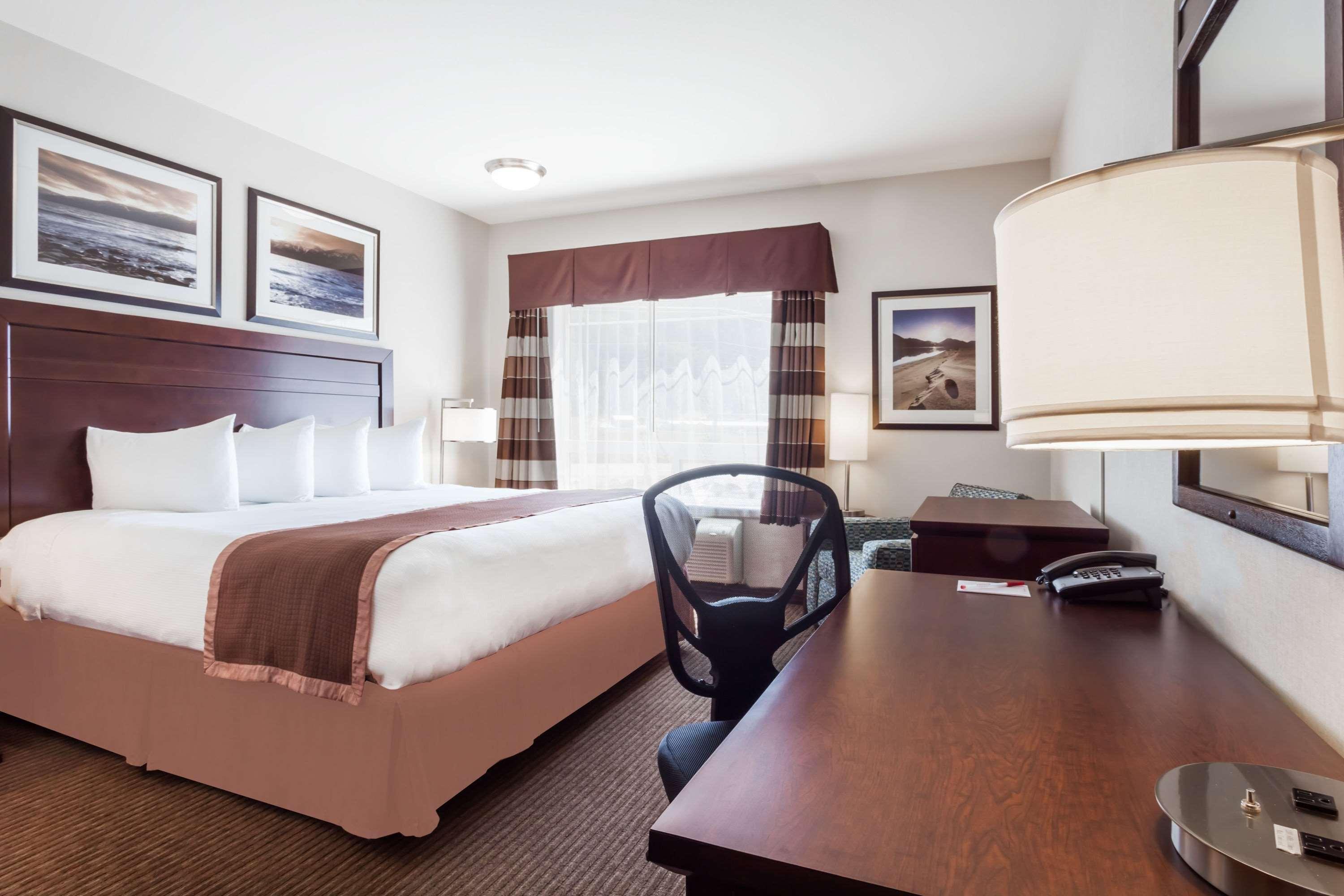 Hotel Ramada By Wyndham Creston Exterior foto